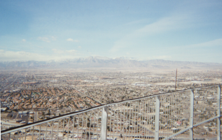 Vegas2.jpg (264549 bytes)